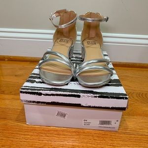 DV By Dolce Vita Gadget Big Girls Rhinestone Heels - Size 4